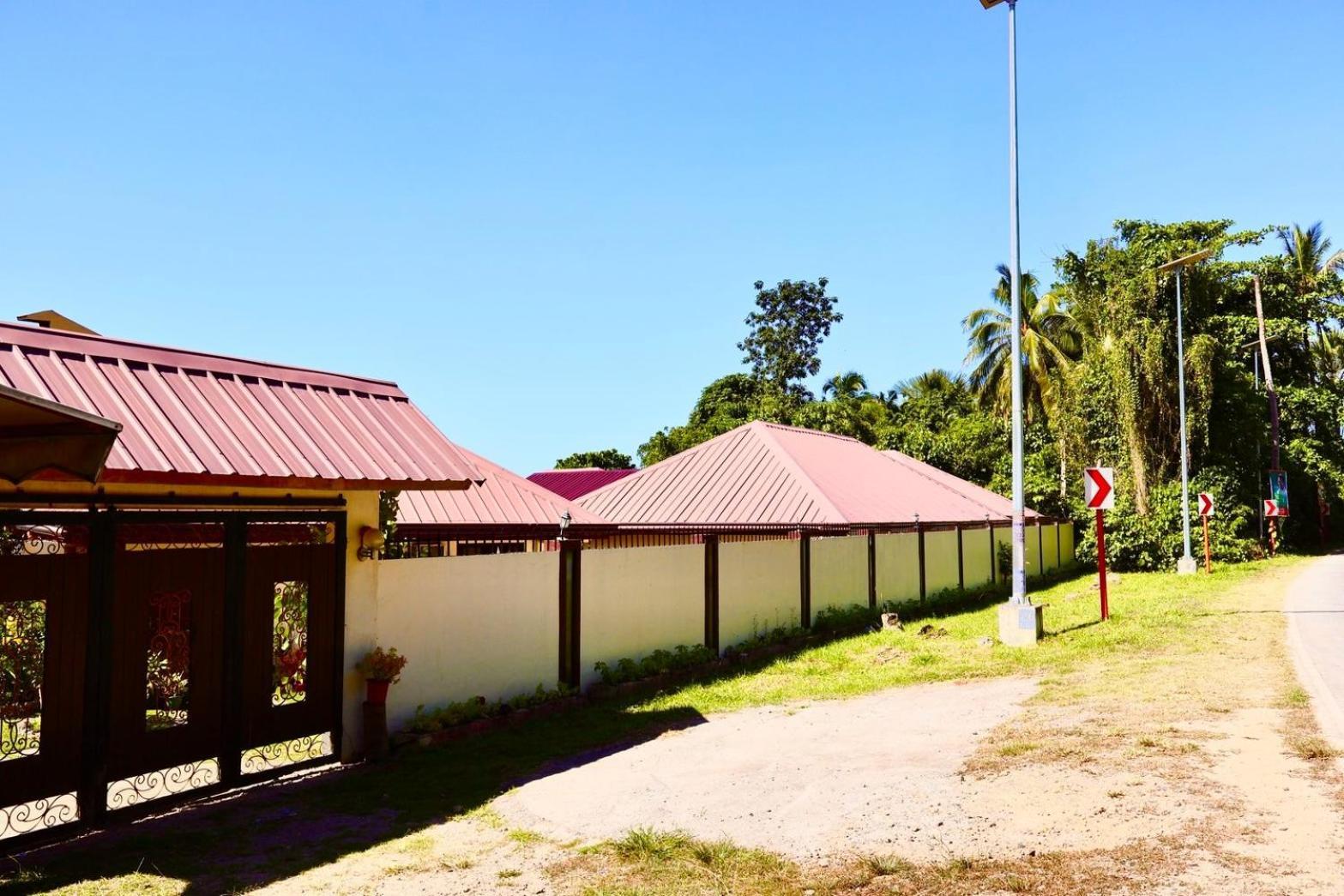 Chiisai Natsu Resort Bolod  Exterior foto